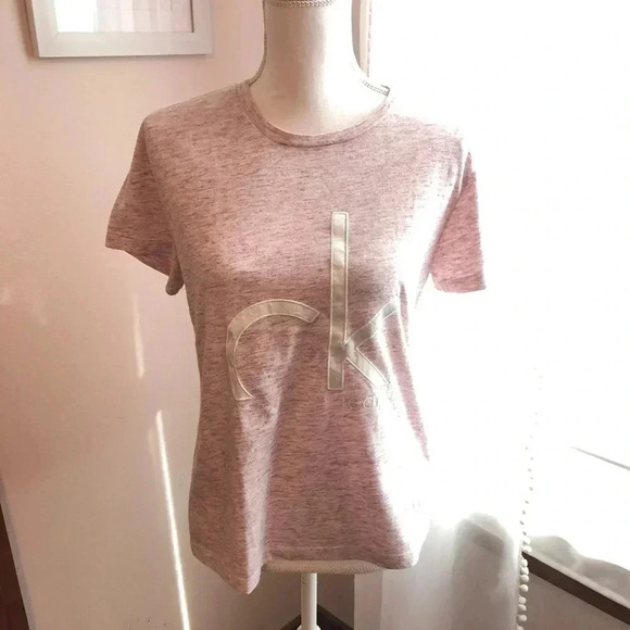 Calvin Klein Tee Shirt - Picture 1 of 4